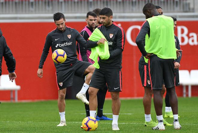 Sarabia y Banega en un entrenamiento.