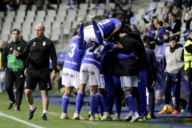 Los jugadores del Real Oviedo celebran uno de los goles ante el Reus, la última victoria como local (Foto: LaLiga).