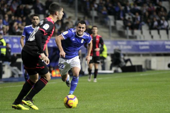 Joselu en una acción del partido ante el Reus (Foto: Luis Manso).