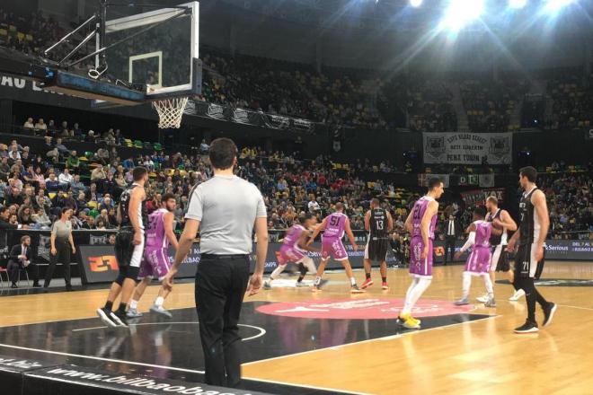 El Bilbao Basket encajó su tercera derrota ante el Araberri.