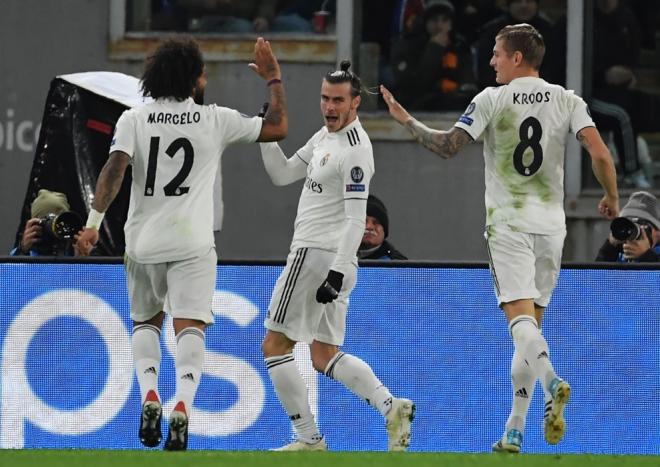 Gareth Bale celebra su gol en el Roma-Real Madrid.