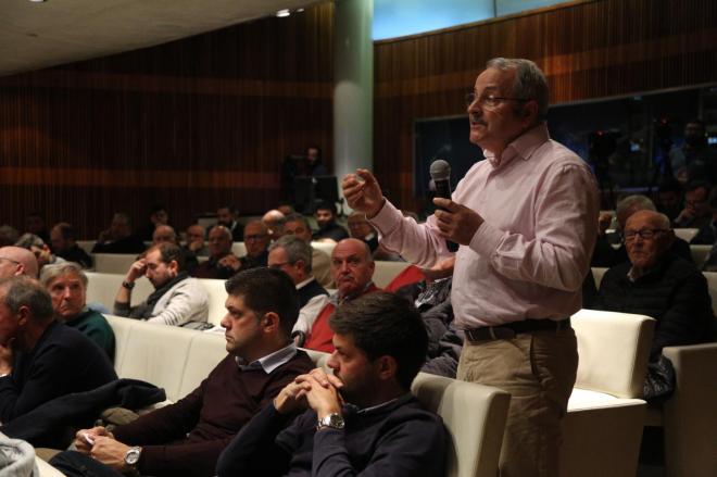 Junta de Accionistas del Deportivo celebrada en noviembre de 2018 (Foto: Iris Miquel).