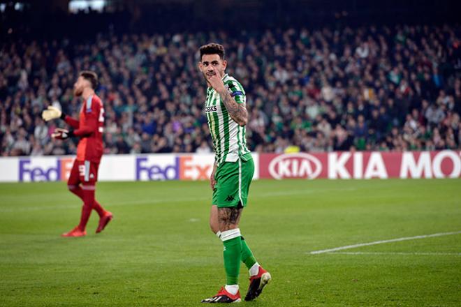 Sanabria, ante el Olympiacos (Foto: Kiko Hurtado).