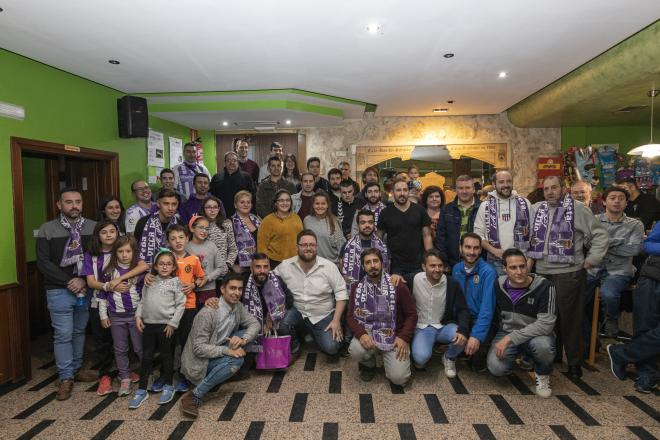Asistentes y socios de la nueva peña del Real Valladolid en Cuéllar