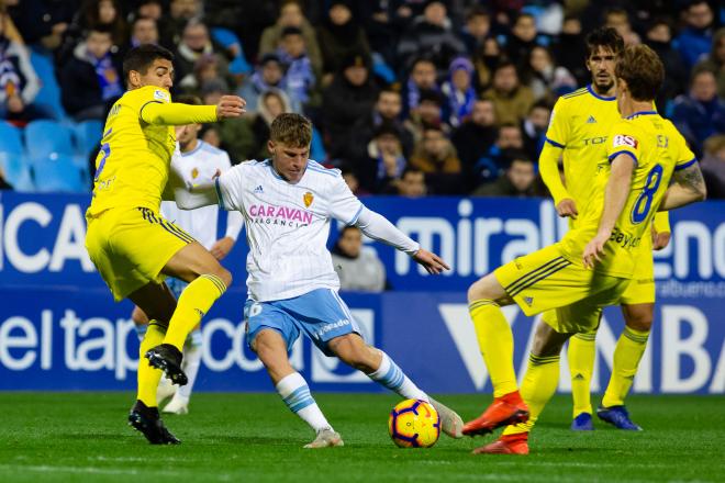 Lance del encuentro entre el Real Zaragoza y el Cádiz de la pasada temporada en La Romareda (Foto: Dani Marzo).