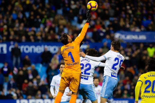 Cifuentes, durante una acción del encuentro ante el Zaragoza (Foto: Dani Marzo).