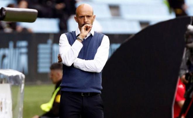 Miguel Cardoso, durante el Celta-Huesca (Foto: EFE).