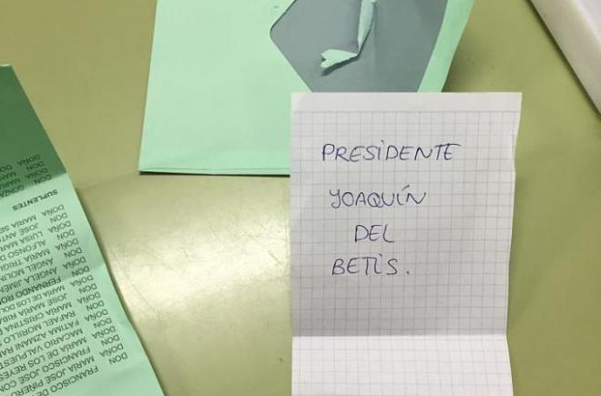 El particular voto al jugador del Betis Joaquín en las elecciones a la Junta de Andalucía.