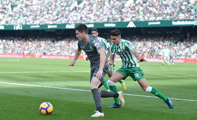 Igor Zubeldia y Bartra, durante el Betis-Real Sociedad (Foto: Kiko Hurtado).