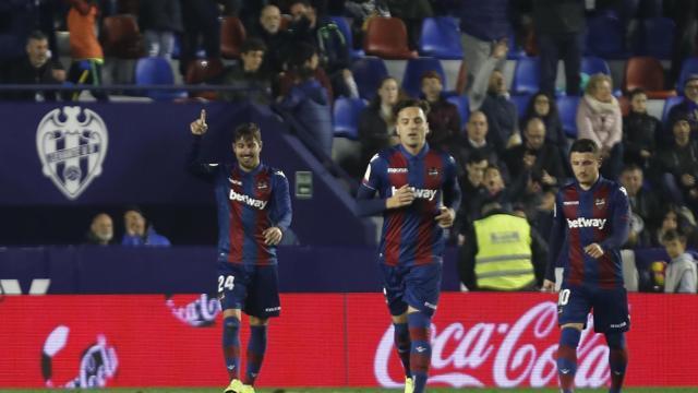 Campaña celebra su gol. (Foto: LaLiga)