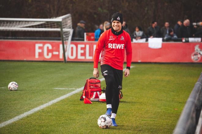 Jorge Meré durante un entrenamiento con el FC Köln (Foto: @jorgemere_m4).
