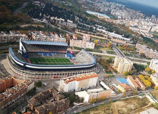 El Estadio Vicente Calderón, ya sin asientos.