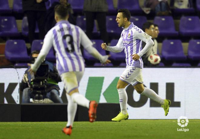 Óscar Plano celebra el gol del empate en el Valladolid-Mallorca (Foto: LaLiga).