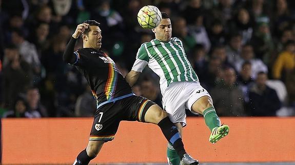 Imagen del último Betis-Rayo jugado en el Benito Villamarín.