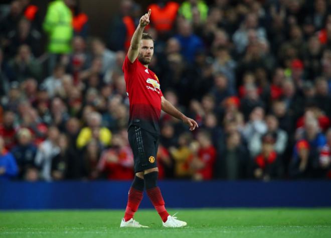 Juan Mata celebra su gol en el Manchester United-Fulham.