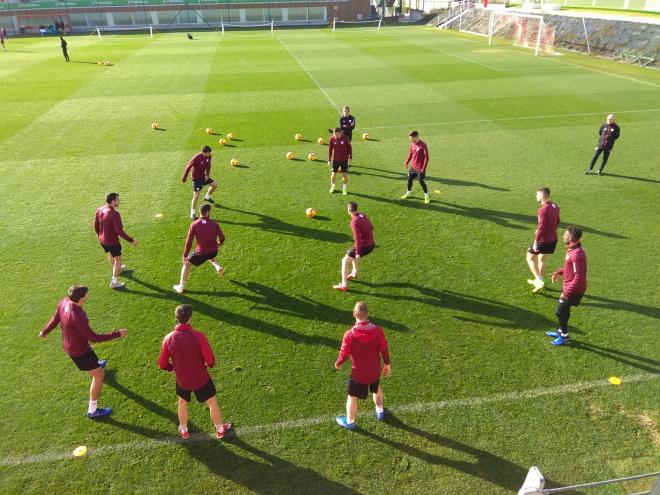 Los jugadores del Athletic durante un entrenamiento.