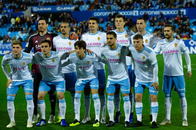 Alineación del Real Zaragoza en el partido frente al Córdoba (Foto: Daniel Marzo).