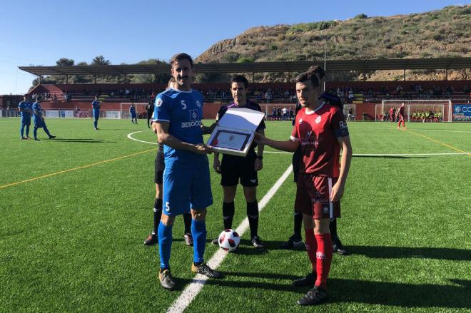 Los capitanes, antes del derbi malagueño.