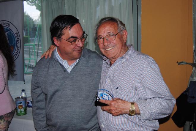 Joaquín Castillo (a la derecha), en una entrega de premios de la PZ Ángel Lafita