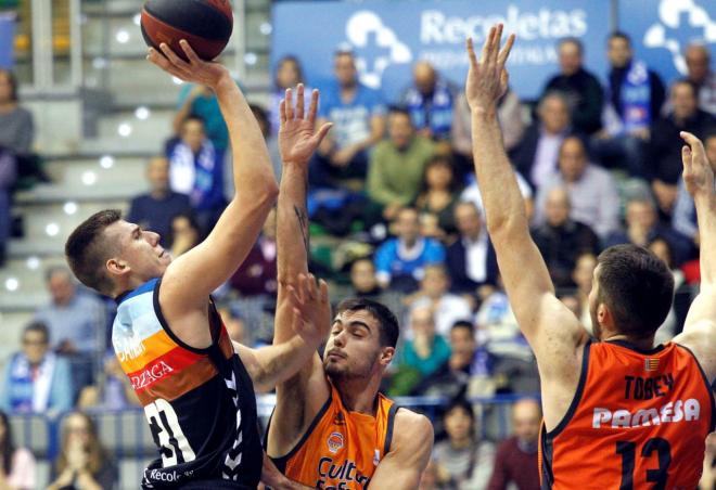 Valencia Basket asalta Burgos. (Foto: EFE)