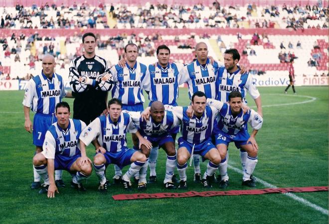 Once del Málaga CF en Mallorca en la temporada 98/99 con Edgar el segundo de arriba a la derecha.