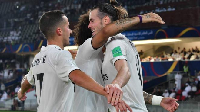 Bale celebra con sus compañeros el segundo gol