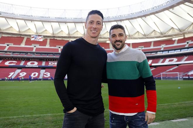 Fernando Torres y David Villa, de visita a la plantilla del Atlético de Madrid en el Metropolitano (Foto: ATM).