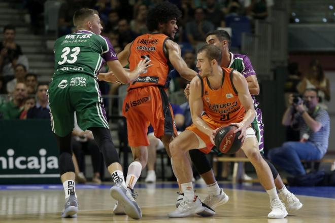 Valencia Basket contra Unicaja, uno de sus posibles rivales. (Foto: ACB)