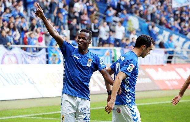 Koné celebra un gol con el Oviedo.