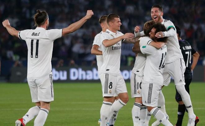 Los jugadores del Real Madrid celebran el Mundial de Clubes 2018.