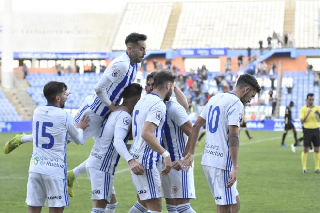 Celebración de un gol del Recre. (Clara Verdier)