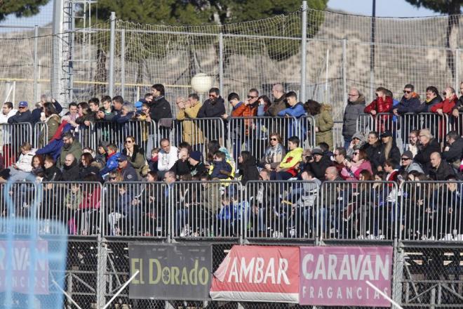 Afición del Real Zaragoza en el entrenamiento.