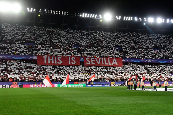 Tifo del Sevilla ante el United en 2018 (Foto: Kiko Hurtado).