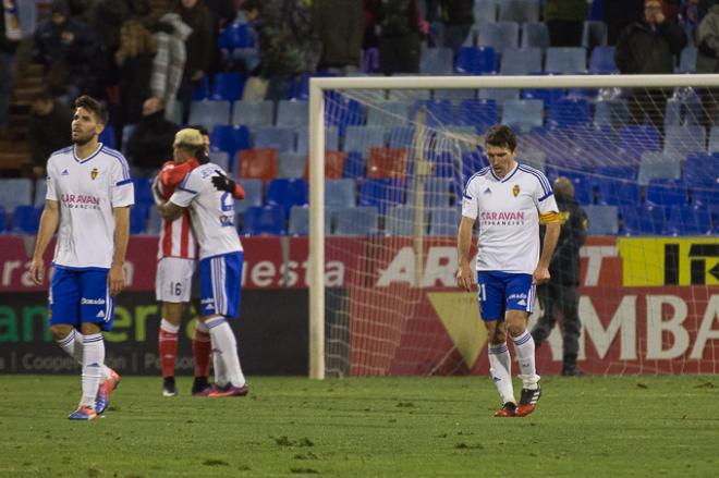 Lamentos tras caer ante el Girona en el inicio de 2017 (Foto: Dani Marzo).