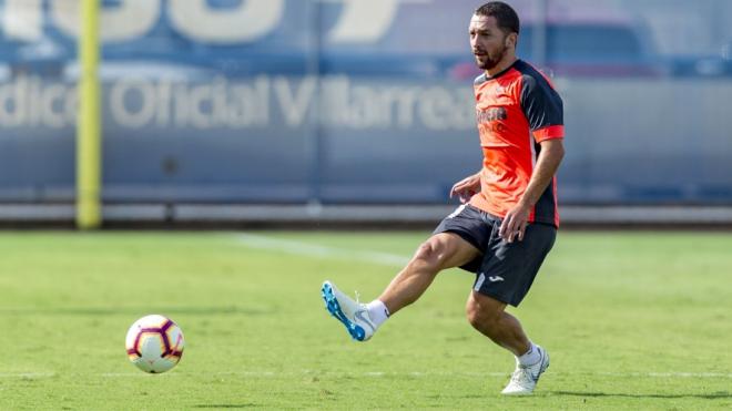 Iturra, en un entrenamiento con el Villarreal.