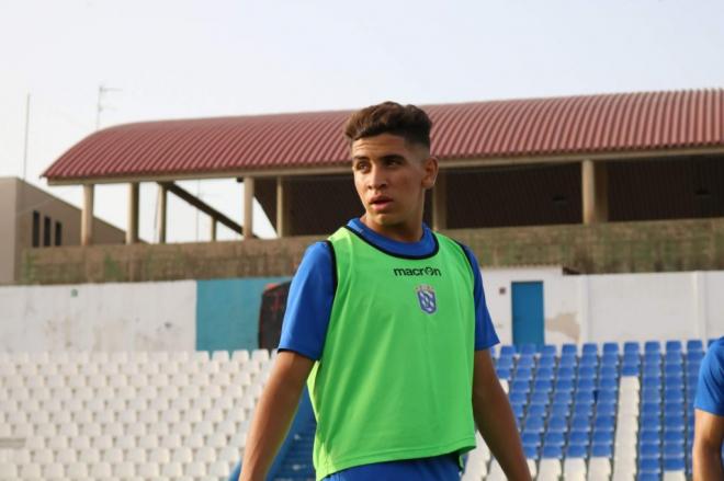 Mohamed Mizzian, durante un entrenamiento con el Melilla (Foto: UD Melilla).