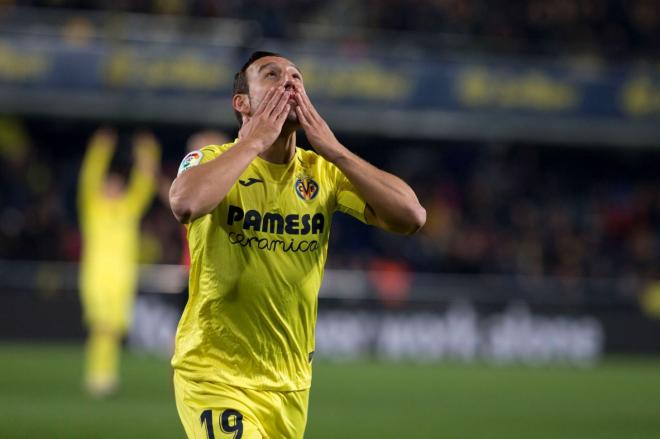 Santi Cazorla celebra uno de sus goles en el Villarreal-Real Madrid.
