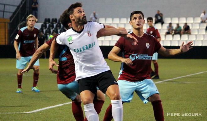 Chico Díaz, jugador del Ceuta que quiere el Recreativo. (Pepe Segura)