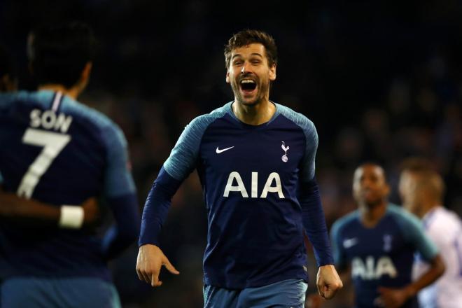 Fernando Llorente celebra un gol con el Tottenham.