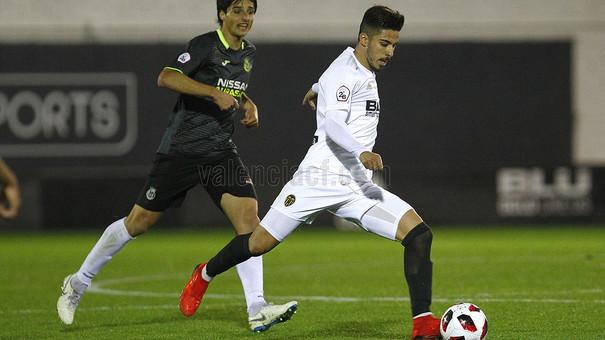 Javi Jiménez con el Mestalla (Foto: Valencia CF).