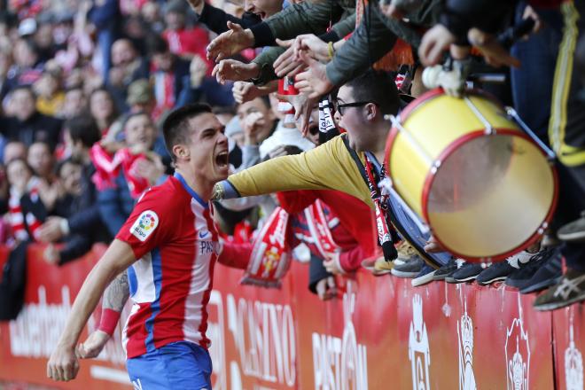 Uros Djurdjevic celebra su gol ante el Real Zaragoza (Foto: Luis Manso).