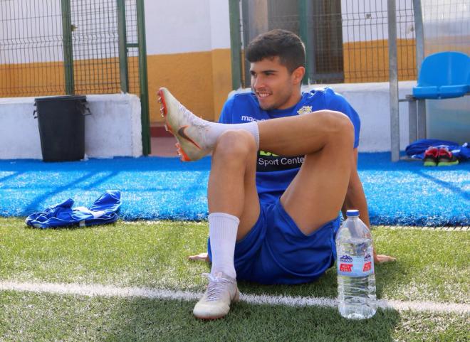 Mario Hernández, nuevo jugador del Melilla. (@UDMelilla)