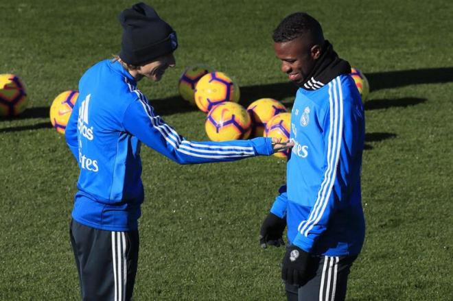 Vinicius y Modric, durante el entrenamiento.