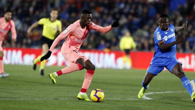 Dembélé intenta regatear a Dembélé (Foto: FCB).