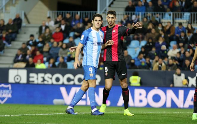 Blanco Leschuk espera el saque de un córner ante el Reus.