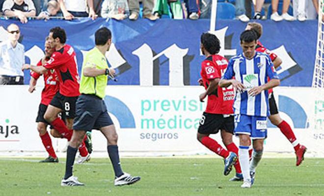 Una imagen de aquel Málaga-Hércules (Foto: EFE).