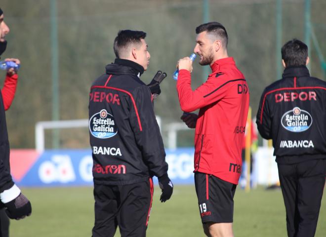 Borja Valle, en un entrenamiento en Abegondo (Foto: Iris Miquel).