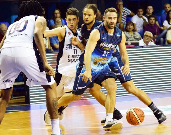 Carlos Cabezas jugando con su último equipo, el Regatas argentino (Foto: la Liga Contenidos).