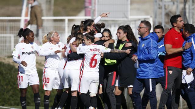 Las jugadoras del Sevilla celebran un gol ante el Rayo (Foto: LaLiga).