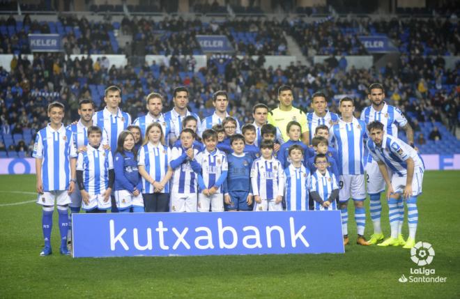 Los jugadores de la Real Sociedad antes del partido. (Foto: LaLiga).
